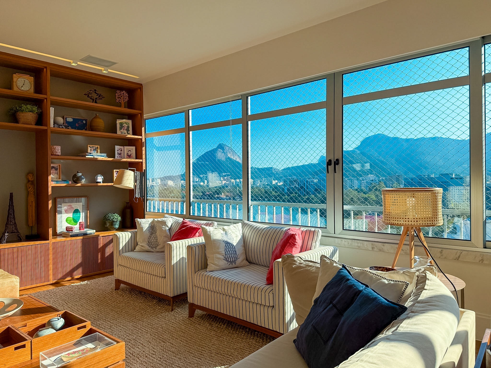Sala de estar com vista para a Lagoa e Cristo Redentor, apartamento AP1742, Av. Borges de Medeiros